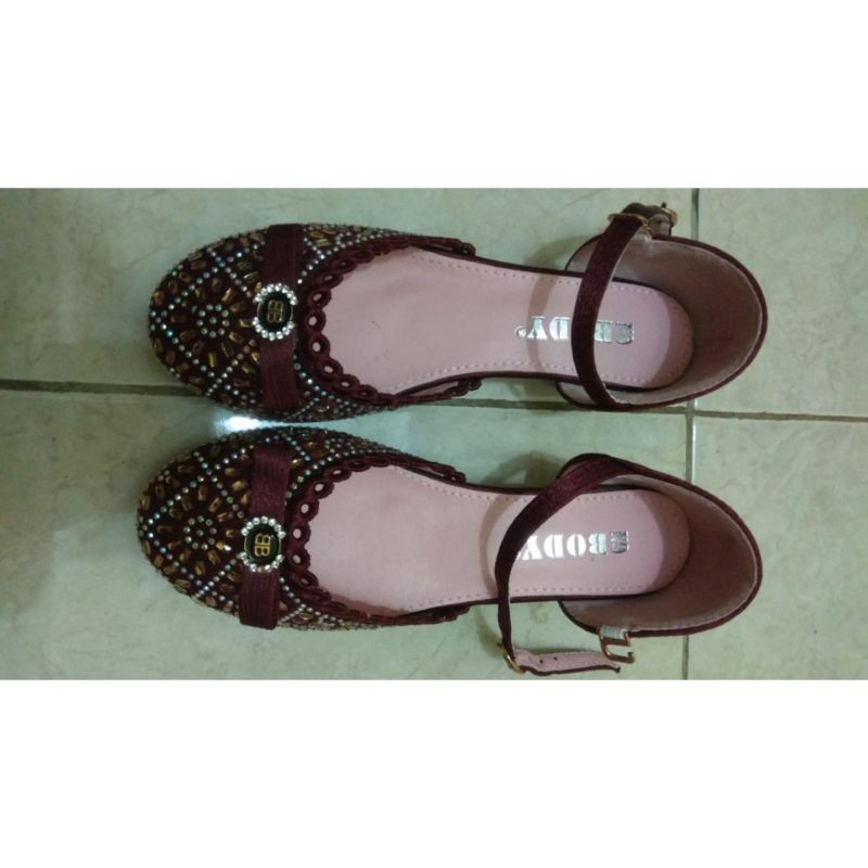 Sepatu-Wanita-NOBODY