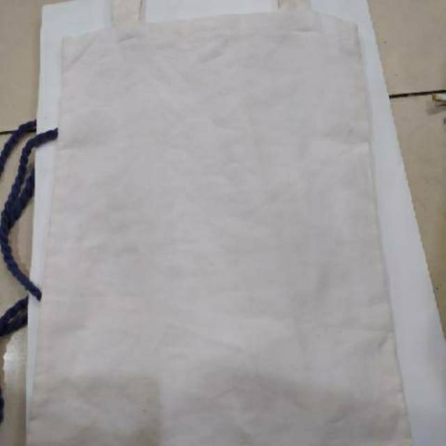 

Tas kain blacu terlaris dan termurah isi 1 pcs(25*35)