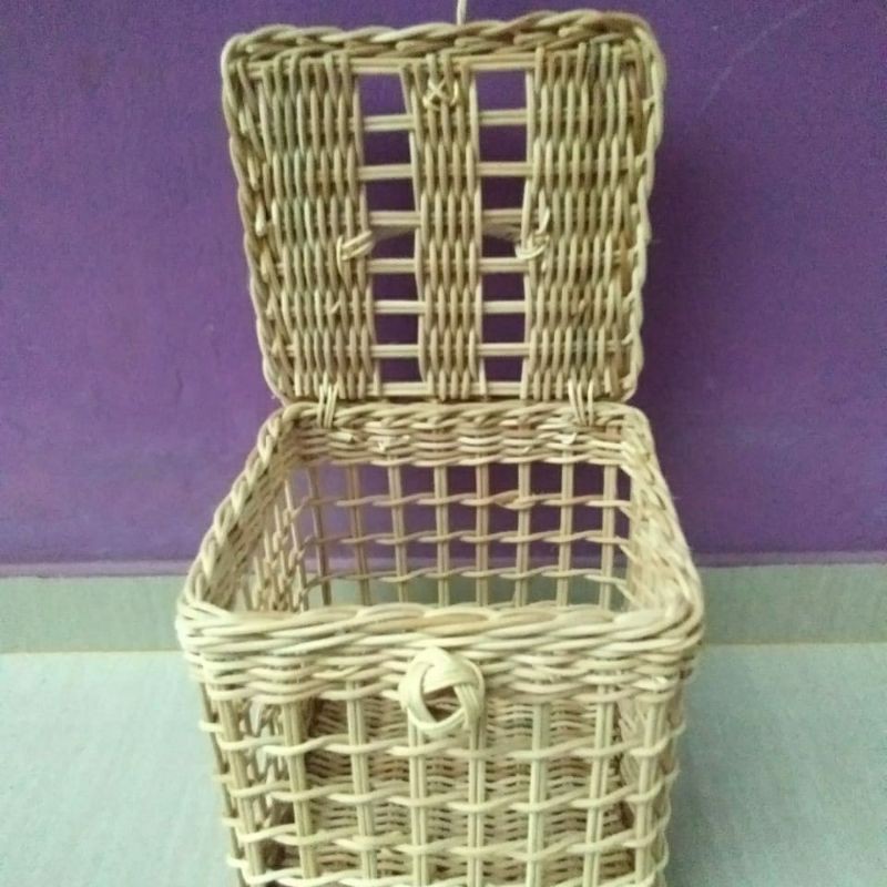 Keranjang rotan kotak tutup parcel / kado / hantaran / seserahan / sepeda 25x25x25 cm