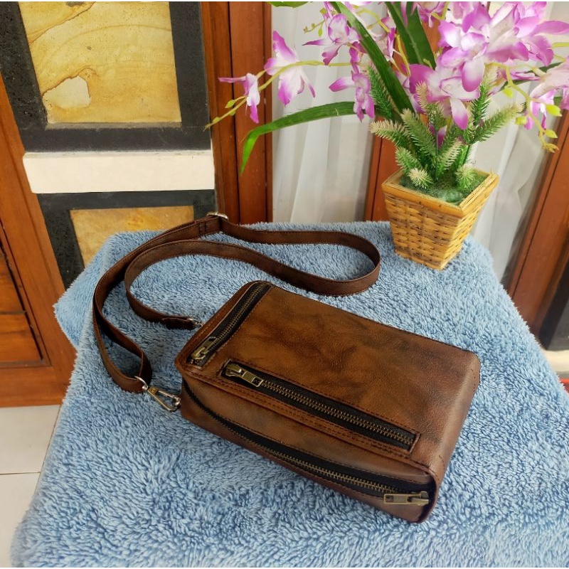 Tas Taji selempang 2 kantong