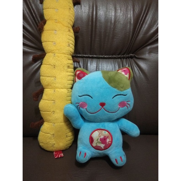 boneka kucing hoki