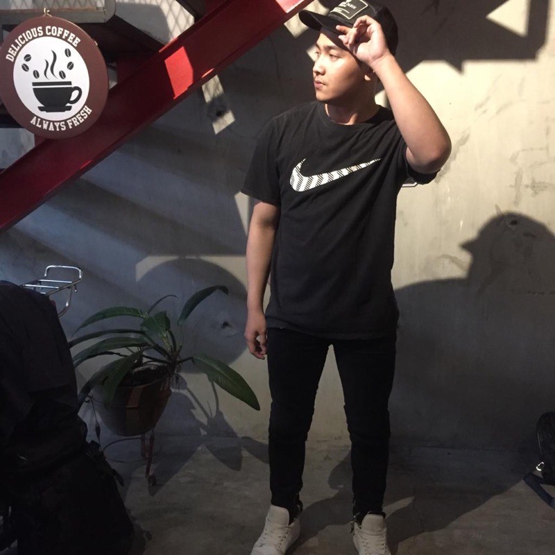 Nike Bigswoosh Black tee