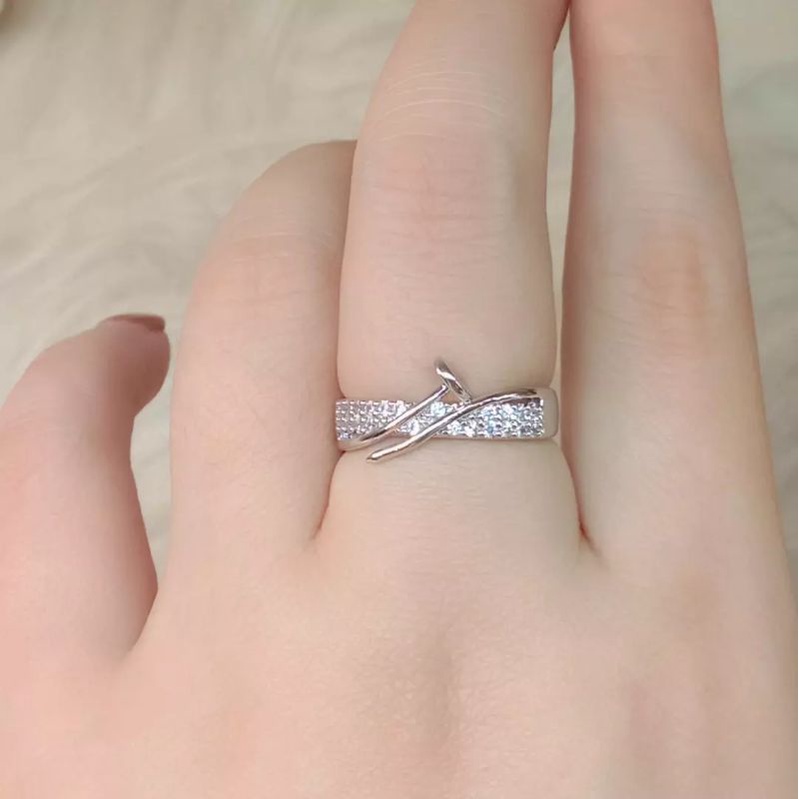 Cincin Titanium Wanita Anti Karat, Anti Alergi, MEWAH &amp; ELEGAN, Tahan lama, Bahan Premium, Jamin 100% Kualitasnya, COD Gratis Ongkir, Cincin Wanita, Cincin lapis emas, Perhiasan Cincin Aksesoris Wanita, Pilih satu dari 4 variasi