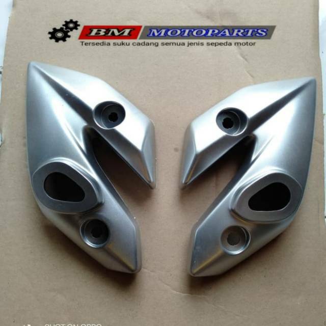Kuping Lampu Vixion New Kiri Kanan Ori ABS - Dudukan Sen Depan Vixion ORIGINAL