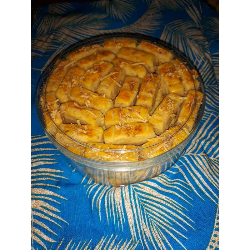 

KUE NASTAR KUE LEBARAN