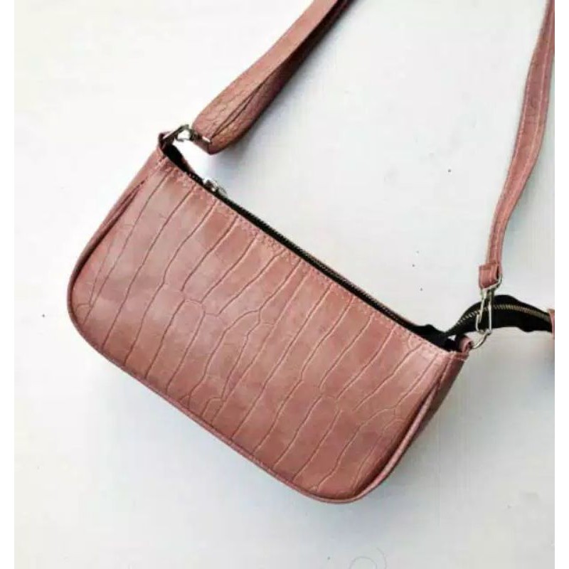 FIRDA BAG Croco Sling Bag Double Strap Tas Slempang Wanita Terbaru Shoulder Bag Wanita  Slingbag Wanita Korea Lokal  Tas Selempang Wanita Tas Double Strap Tas Wanita Model Korea Tas Croco Wanita Tas Sling Bag Wanita Tas Wanita Terbaru 2021