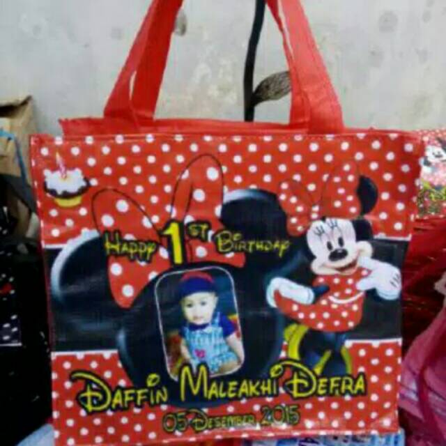 

Tas ultah resleting