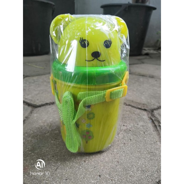 BOTOL MINUM ANAK KARAKTER PANDA BAHAN PLASTIK SUNLIFE UKURAN 500 DAN 600 CC DGN TALI GANTUNGAN