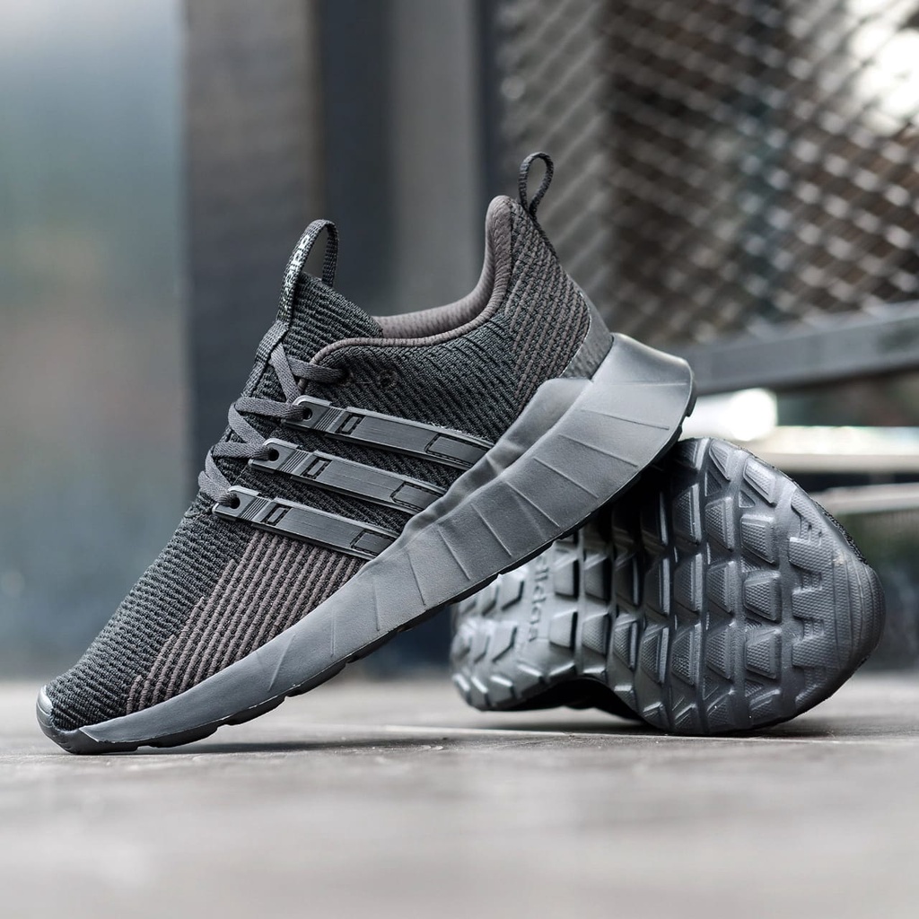ADIDAS QUESTAR FLOW FULL BLACK - SEPATU RUNNING ADIDAS QUESTAR ORIGINAL 100% / SEPATU PRIA WANITA / 