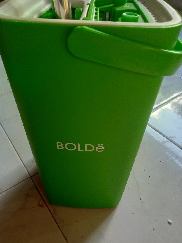 Boldë Pel Lantai / Super Mop Maxima