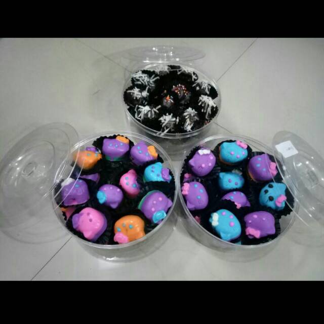 

Coklat praline dan kurma coklat