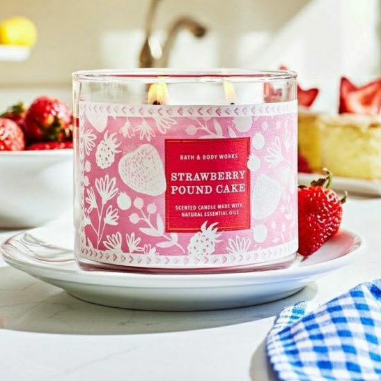 BATH AND BODY WORKS BBW STRAWBERRY POUND CAKE 3-WICK SCENTED CANDLE 411 G LILIN WANGI 3 SUMBU UKURAN BESAR PENGHARUM RUANGAN