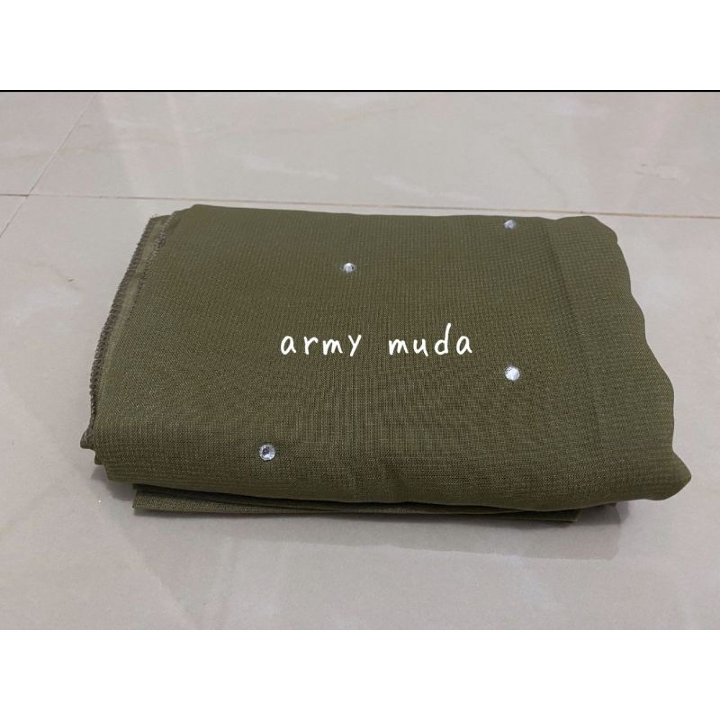 HIJAB SEGIEMPAT SWAROSKI 1KG MUAT 11 PCS-Armi muda