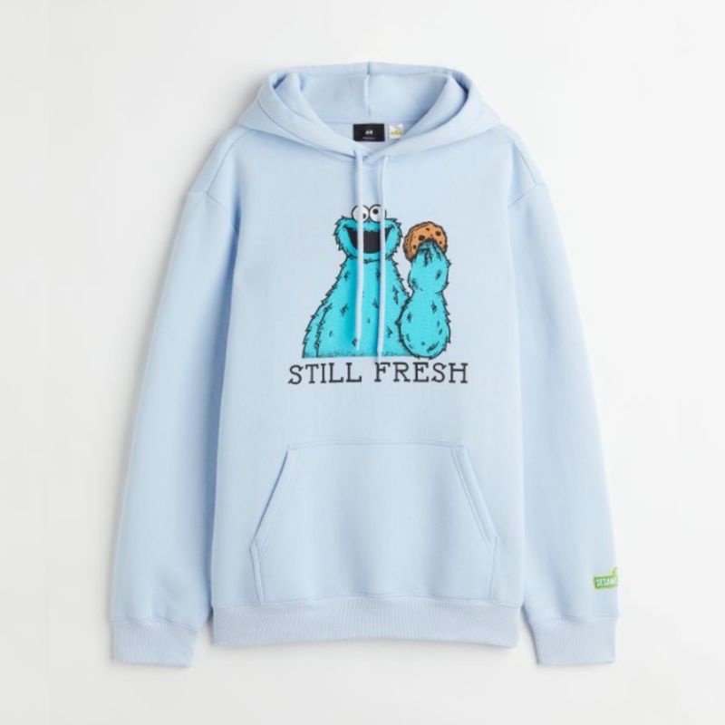 [BISA COD] HOODIE PRIA WANITA H&M SESAME STREET STILL FRESH LIGHT BLUE PRINTED