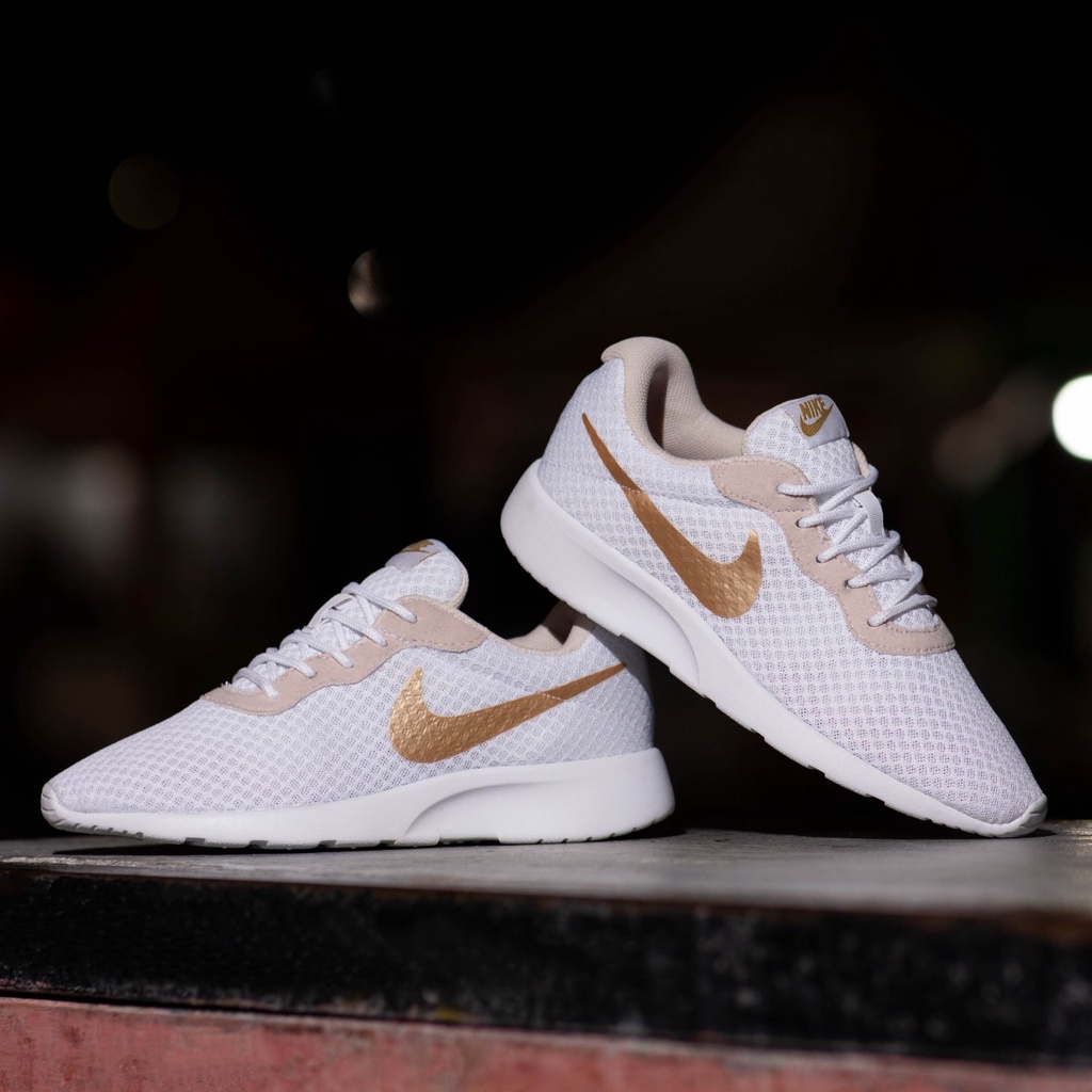 SEPATU WANITA NIKE TANJUN WHITE GOLD PEDING PEACH