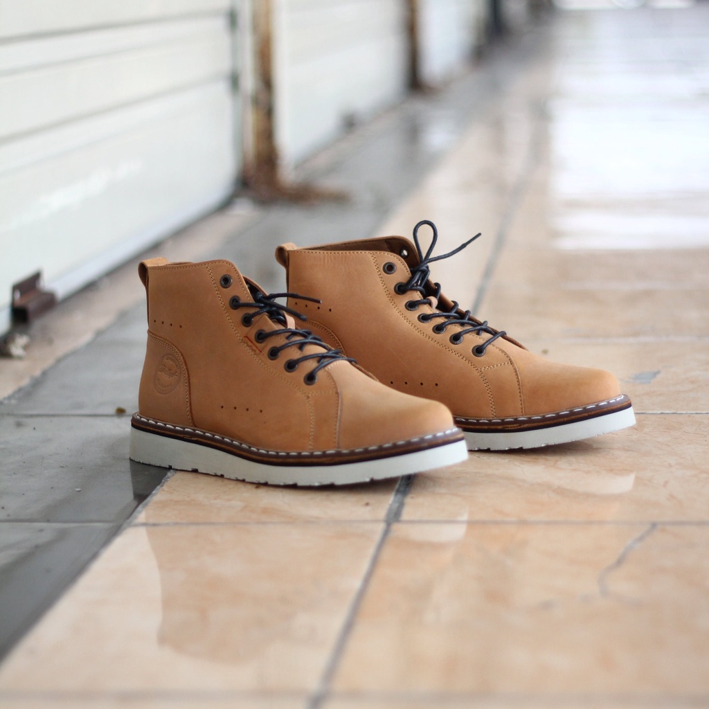 Sepatu Boots Kulit Bradleys Cordovan Tan - Sepatu Boots Pria - Boot Casual - Sepatu Motor