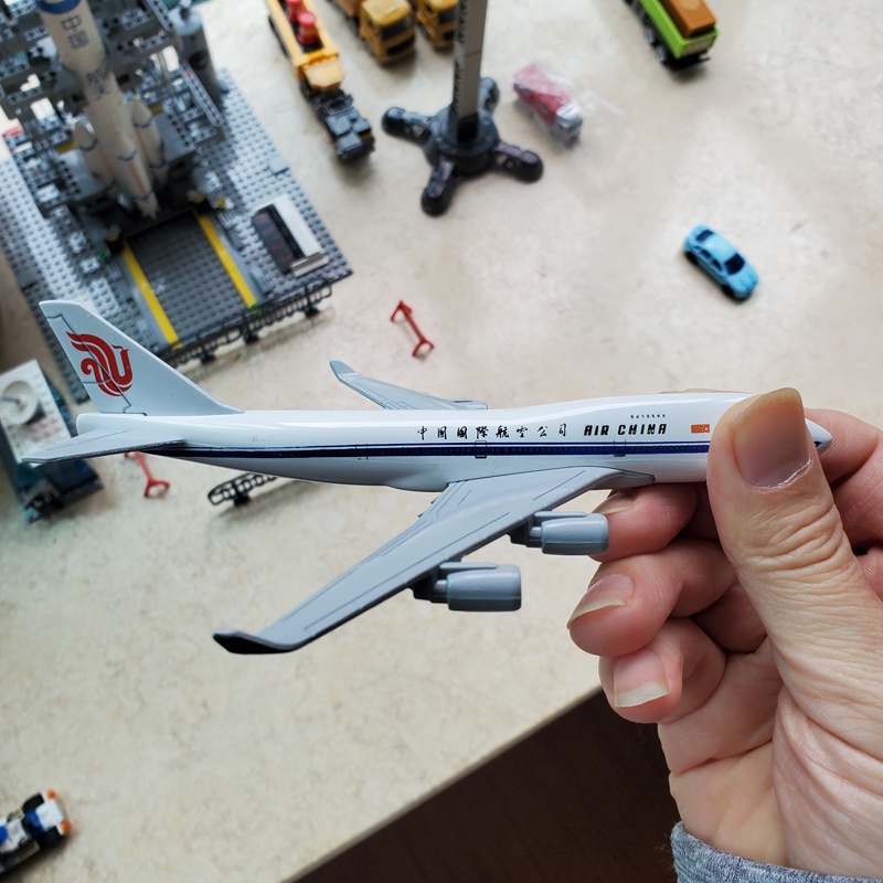 Miniatur Diecast Pesawat Airbus A320 / A380 Boeing 737 / 747 Bahan Metal