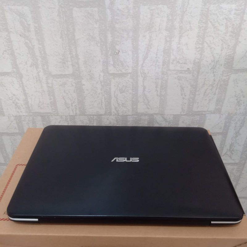 Laptop Asus X555QG Amd A10-9600P Gen 7 Ram 8GB/HDD 1TB Amd Radeon R5 Graphic Layar 15inch Keyboard Numlock Windows 10