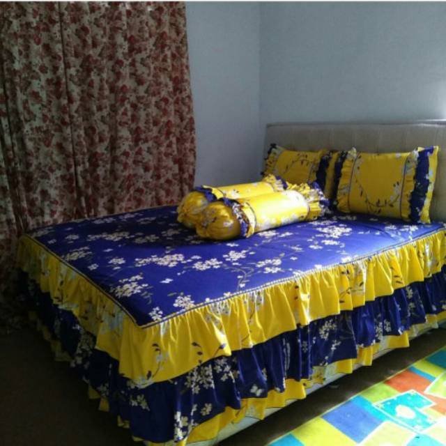 Sprei rumbai 3 susun Mariko Star Collection