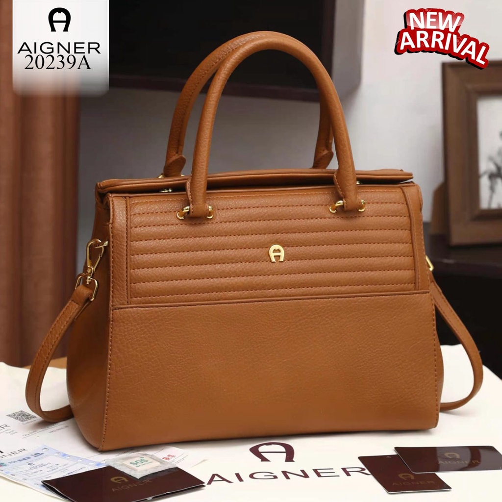 AIGNER Roma Vintage Valois Top Handle Shoulder Bag (20239A) (Tas Import Wanita)