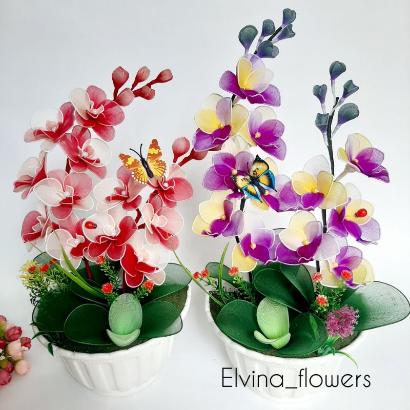Bunga hias dinding ,bunga anggrek stocking.