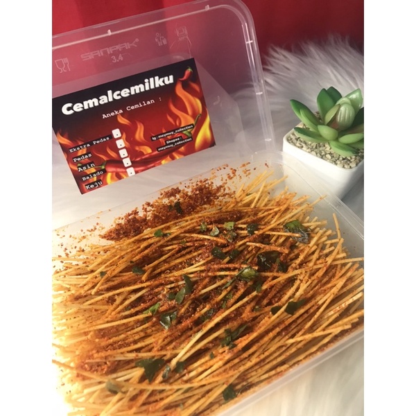 

MAKARONI, MIE GORENG, LIDILIDIAN CEMALCEMILKU