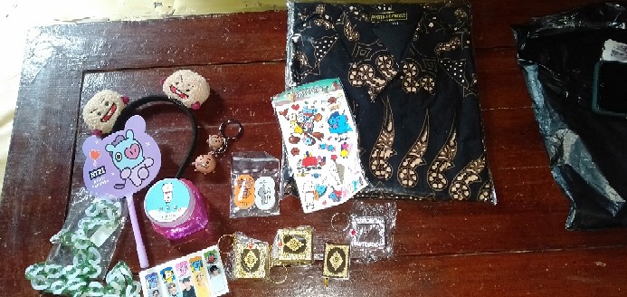 Sticker Tatto Temporer Bt21 / Tato Bt21 / Bangtan