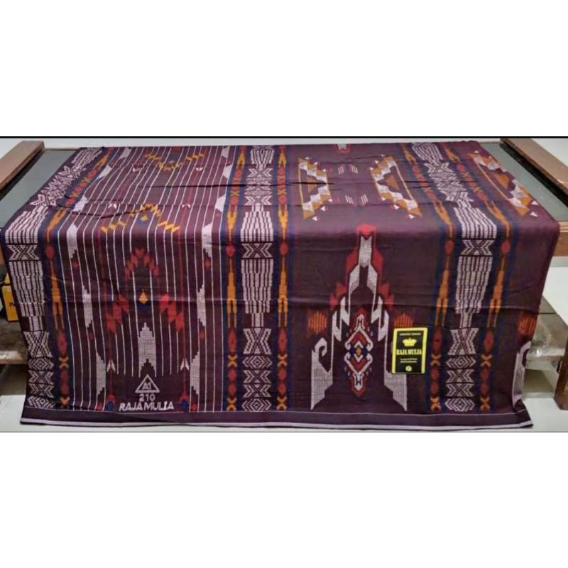 Sarung raja mulia 210