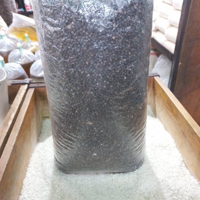 

Lada Hitam butir 100gr