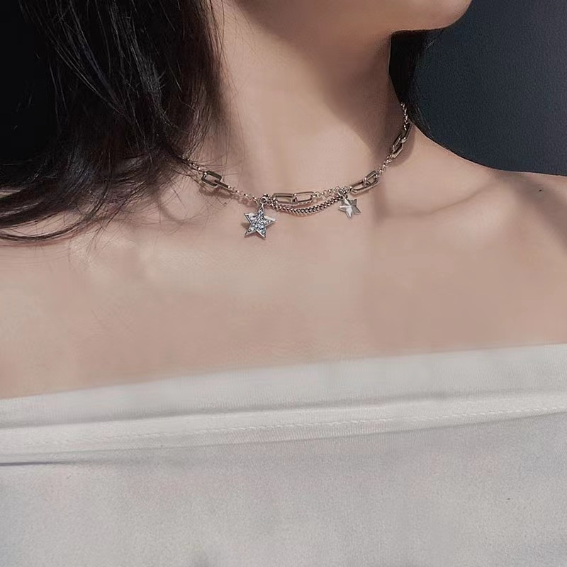 Kalung Rantai Choker Liontin Bintang Aksen Kristal Warna Silver Untuk Wanita