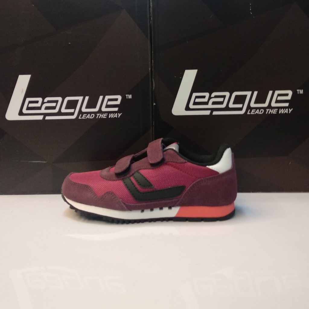 Sepatu Lifestyle merk League - Strive Jr 666