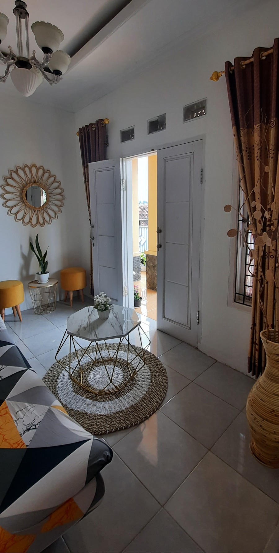 Meja Tamu Minimalis Segi 8 Hexagon Teras Coffee Table Diameter 60 Cm