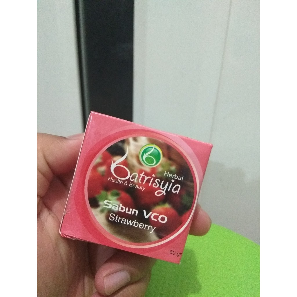 Sabun VCO Strawberry Batrisyia Herbal, Facial Soap varian Stroberi