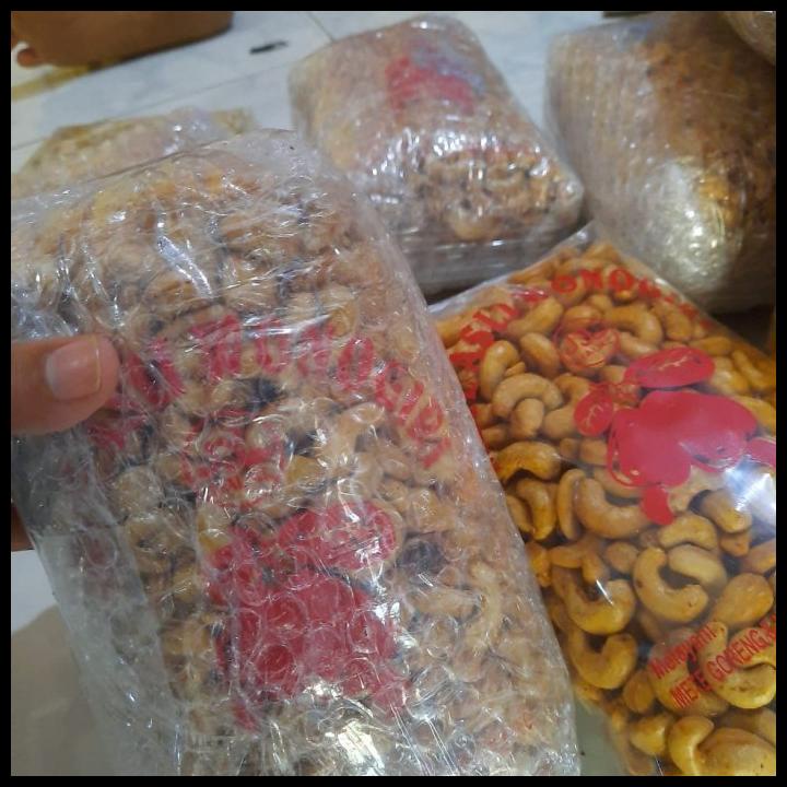 

DISKON TERBATAS !!! KACANG MEDE / METE MATANG JUMBO UKURAN 1 KG ASLI WONOGIRI TERLARIS