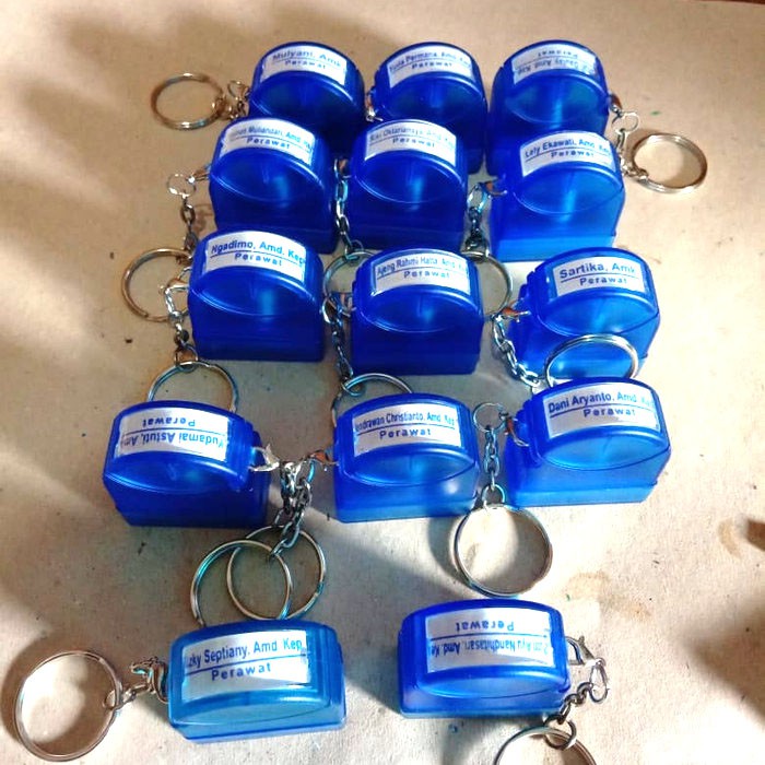 

HJK Stempel Otomatis Gantungan Kunci