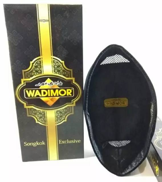 Peci Wadimor, Polos Hitam