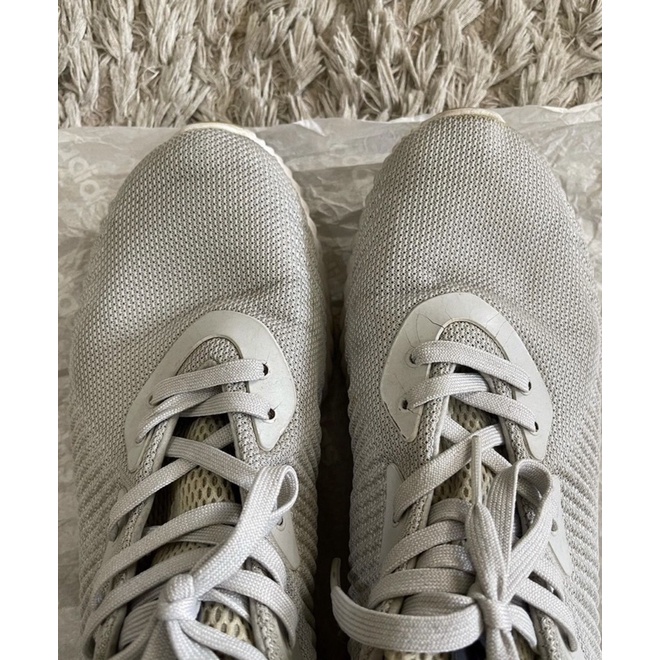 preloved sepatu adidas alpha bounce