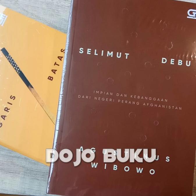 

Selimut Debu - Cover baru by Agustinus Wibowo PROMO