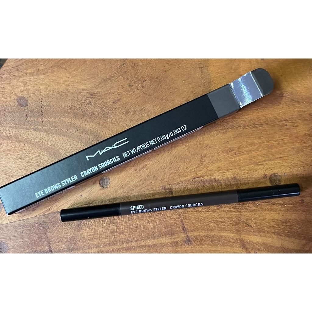 MAC COSMETICS EYE BROWS STYLER / Pensil Alis mekanik / Pensil Alis tanpa serut / Eyebrow Pencil