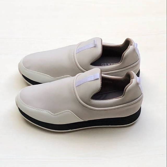 0468 0183 sepatu  elizabeth  Shopee Indonesia