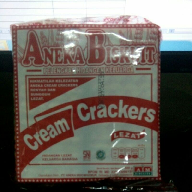 

Cream Crackers