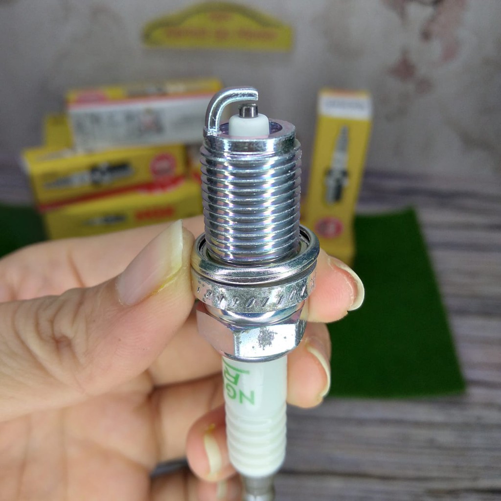 Busi Mobil NGK BKR6E Spark Plugs Mitsubishi Pajero 3.8