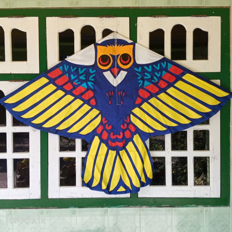 LAYANG LAYANG LIPAT BURUNG HANTU SUPER BESAR