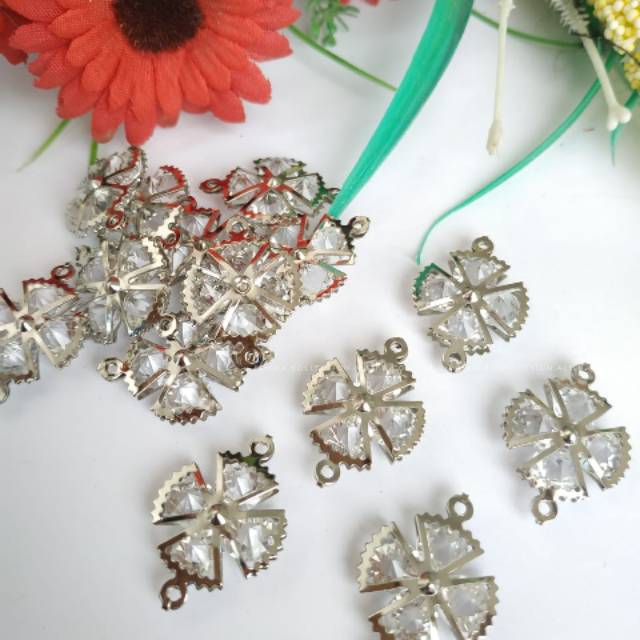 Liontin sambung B4 bergerigi