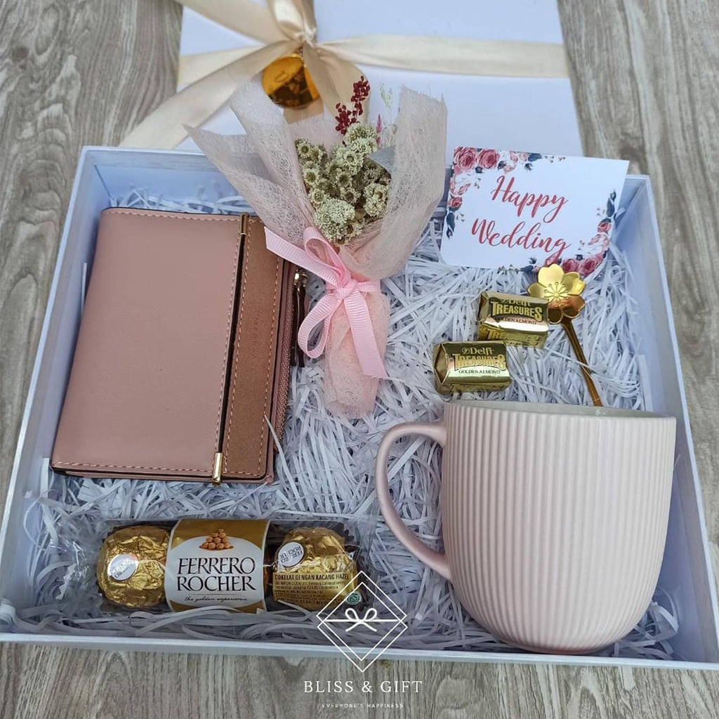

Blissbox Wedding Gift (Hampers/Gift Box /Kado UlTah/Kado Wisuda/Kado Anniversary/Souvenir)