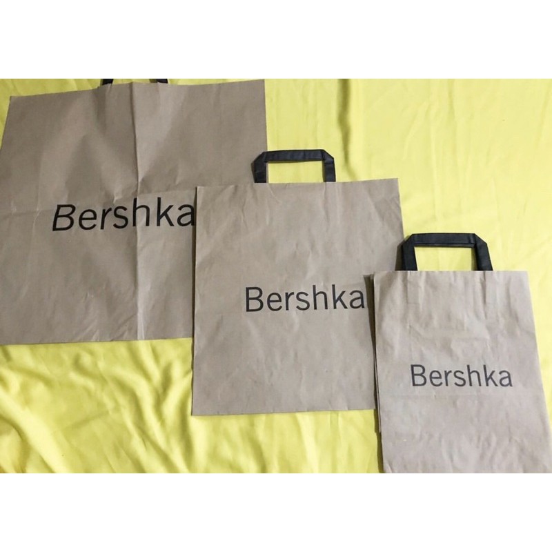 

Paperbag Original Bershka size S M dan L