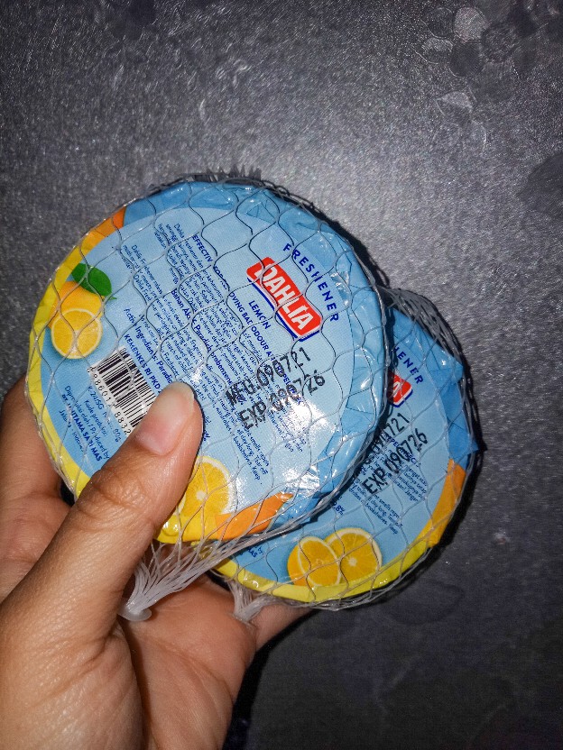 Dahlia Kamper Freshener Gantung