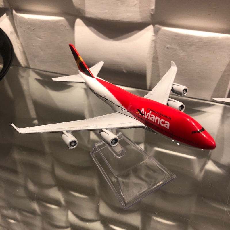 Miniatur Diecast Pesawat Airbus 380 Bahan Metal A380 Aviation 15cm Untuk Koleksimainan