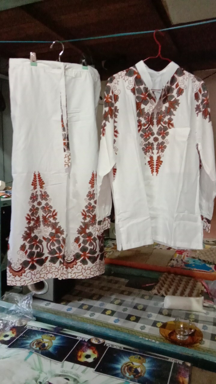Stelan Clana Sarung Dan Koko Batik Solo Modern Lengan Panjang Dan Pendek Ahwan Putih