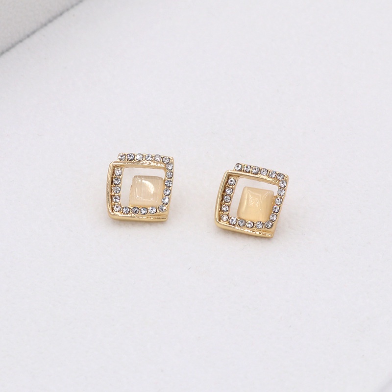 Anting s925 silver needle Bentuk Persegi Aksen Batu Mata Kucing Berlian Gaya Korea Untuk Musim Semi Dan Panas